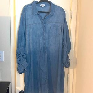 Denim dress with roll sleeves.